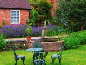 the-garden-at-dinham-hall-ludlow-shropshire-o_422_69965